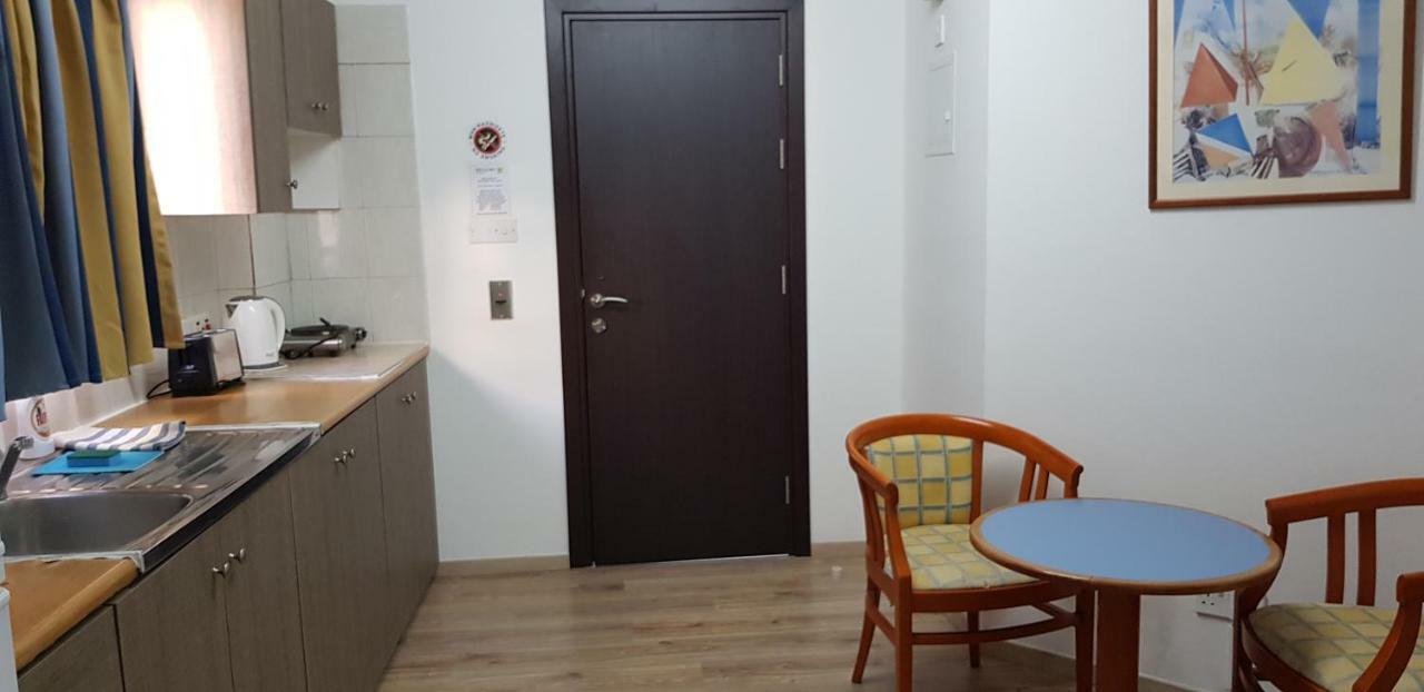 Petalmo City Apartments Larnaca Ngoại thất bức ảnh